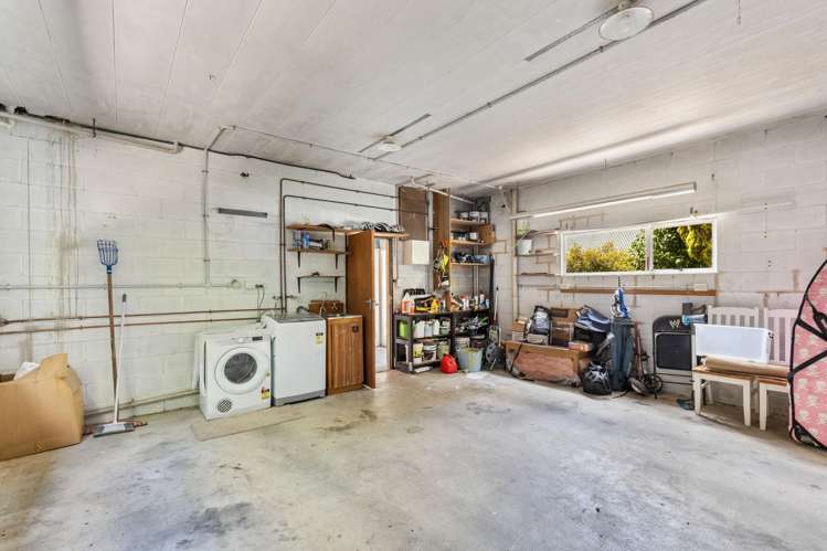 13 Lindaver Grove Merrilands_22