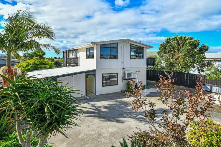 6 Puriri Avenue Kaiaua_32