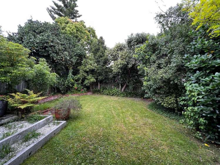 25 Shoal Bay Road Devonport_17