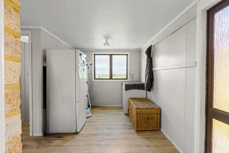 12 Cox Road Rotoorangi_10