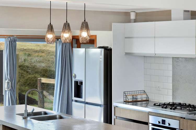 342 Pukehina Beach Road Pukehina Beach_9