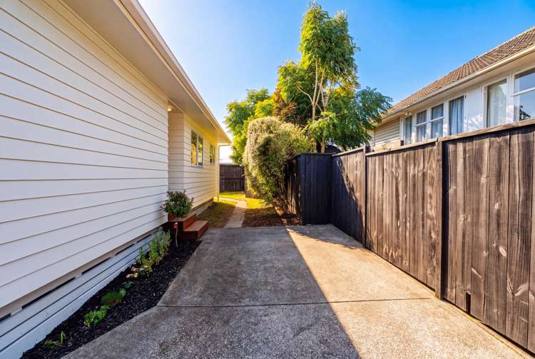 15A Coates Crescent Panmure_16