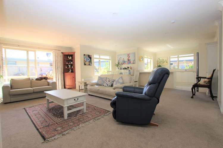 19 Korari Grove Redwoodtown_5