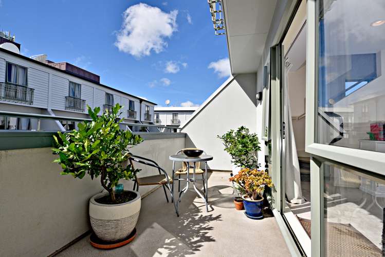 31/10 Ruru Street Eden Terrace_3