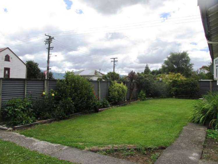 65 Shiel Street Reefton_22