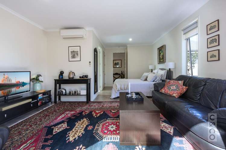 11 Canoe Lane Riverhead_33