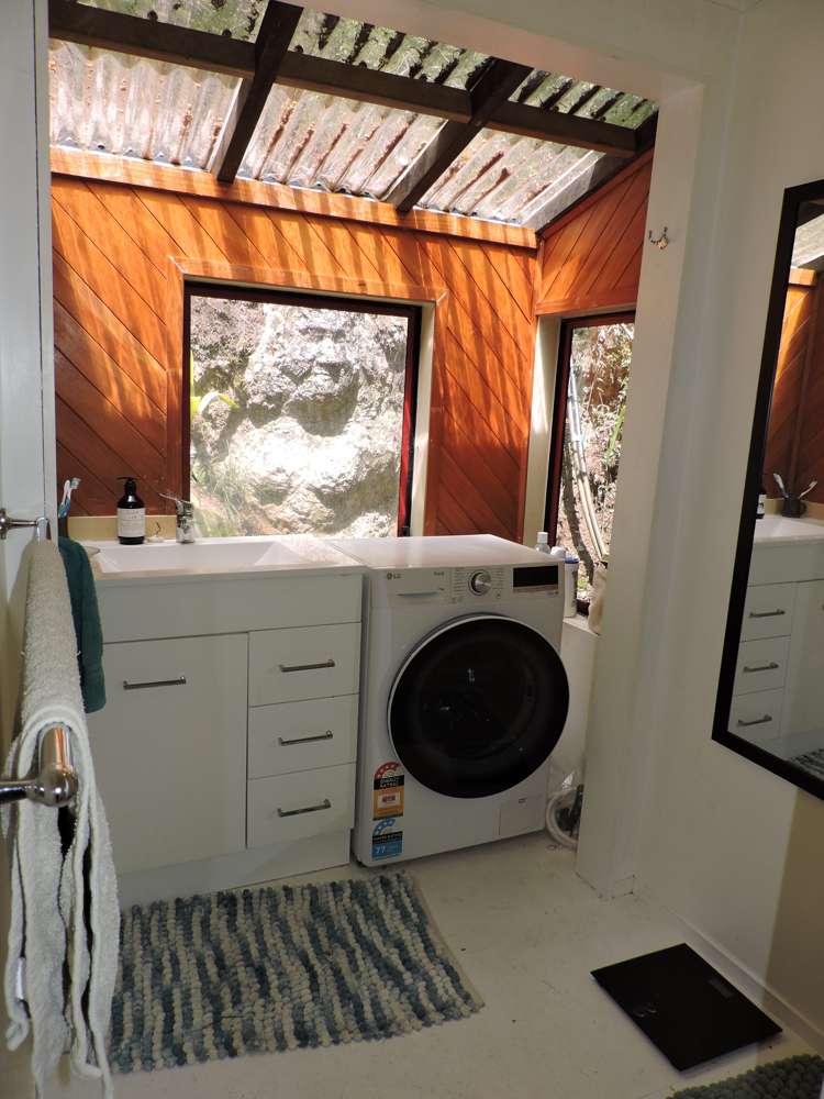 12 Pohue Creek Road Waiomu_10