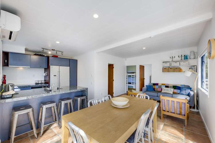 33 and 35 Airini Road Waimarama_18