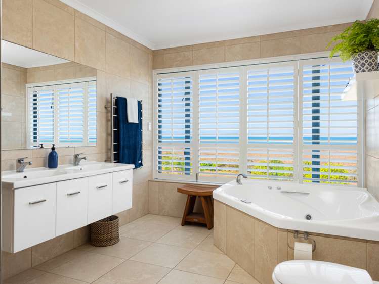 28 Hinepango Drive Rarangi_14