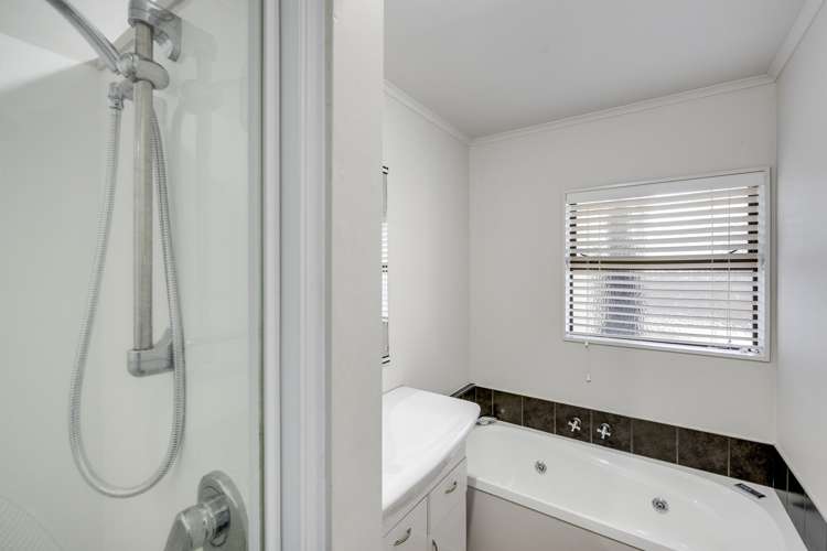 8 Mission Road Greenmeadows_17