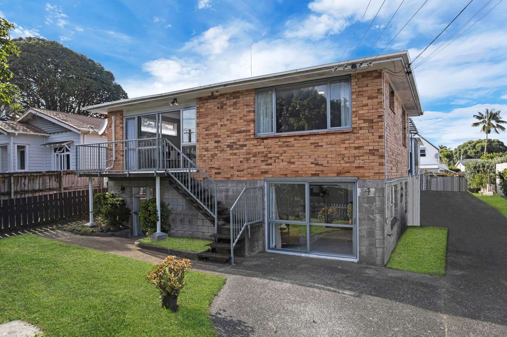 1/4 Preston Avenue Mt Albert_0