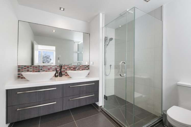 1/129 Kowhai Road Mairangi Bay_16