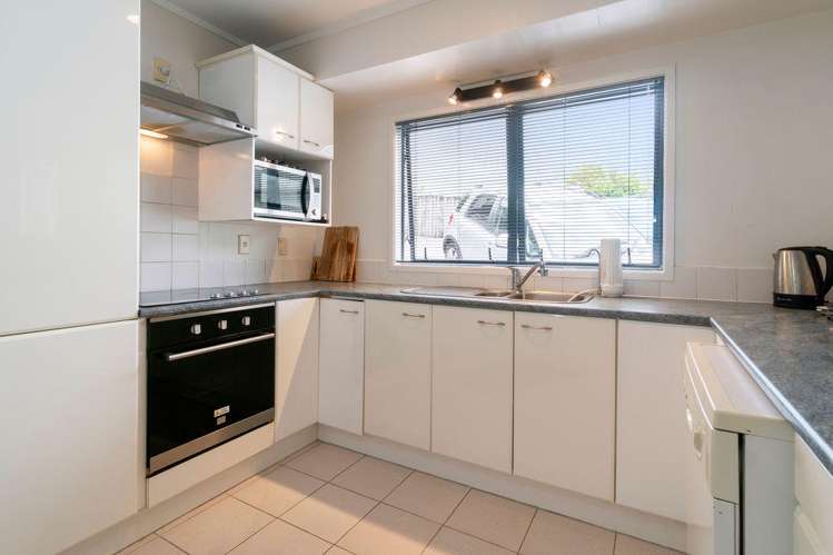 25a Duncan Avenue Te Atatu South_7