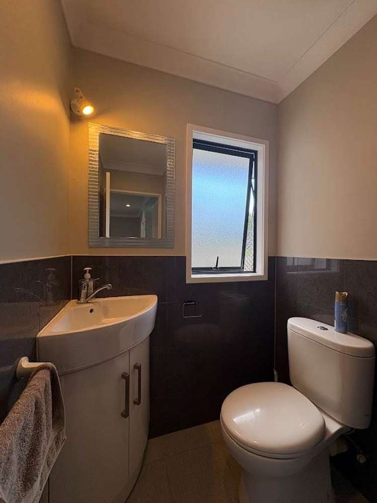 14 Highgrove Lane Totara Vale_14