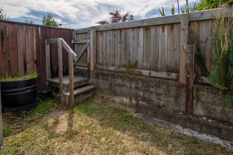 2/23 Kipling Crescent Stoke_13