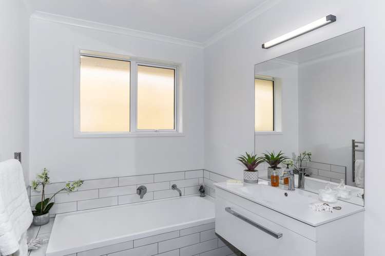 7 Lippiatt Crescent Pokeno_12