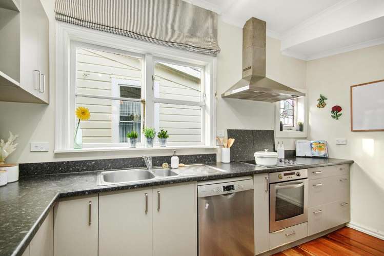 18 Aurora Street Petone_13