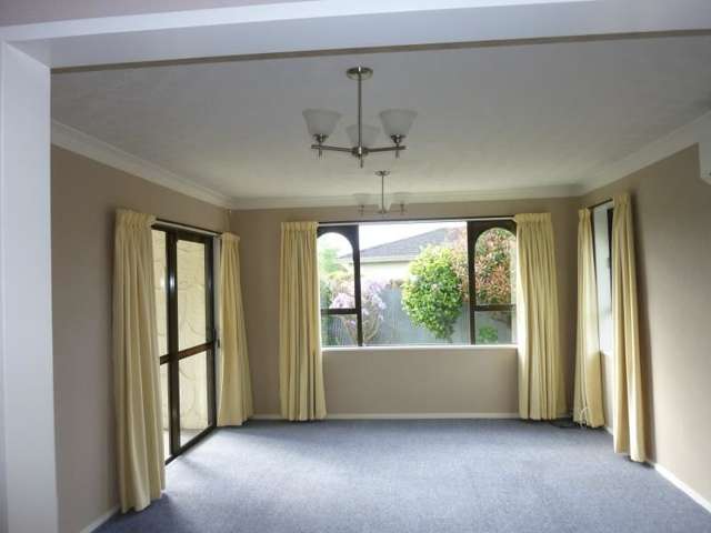 27 Te Maru Place Redwood_3