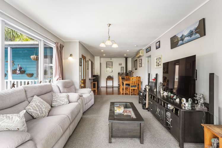 28 Mountain Road Henderson Valley_30