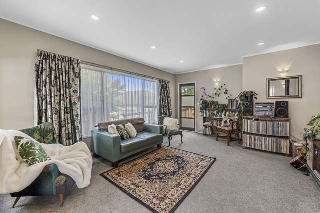 334 Swanson Road Ranui_3