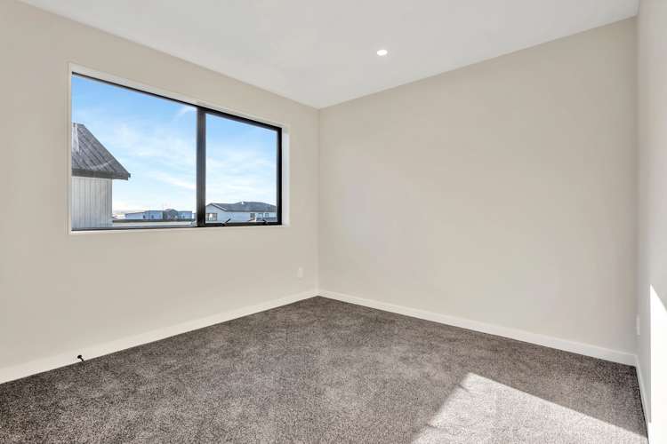 10 Korowhiti Road Clarks Beach_11