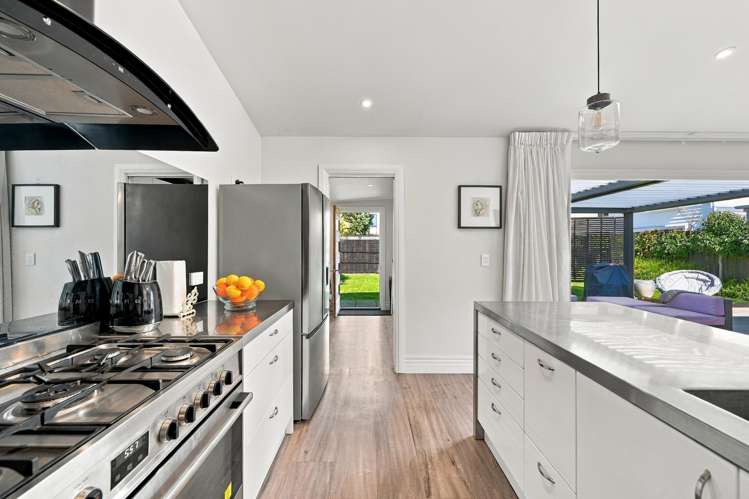 94 Holly Road St Albans_5
