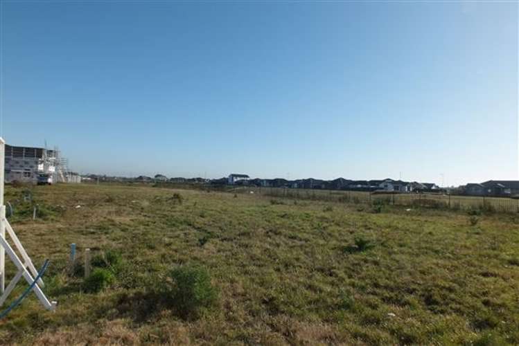 6 Vahsel Bay Place Wigram_10