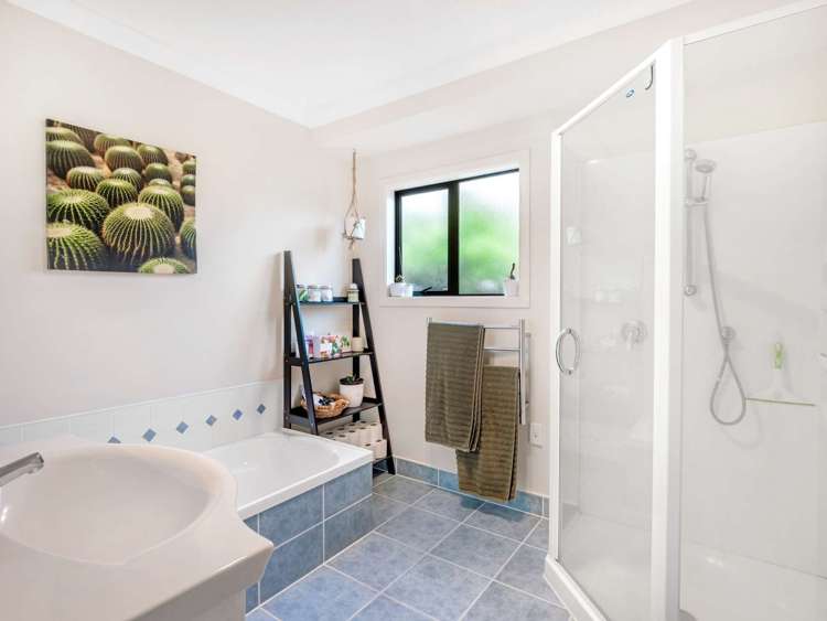 34 Dahlstrom Grove Kelvin Grove_12