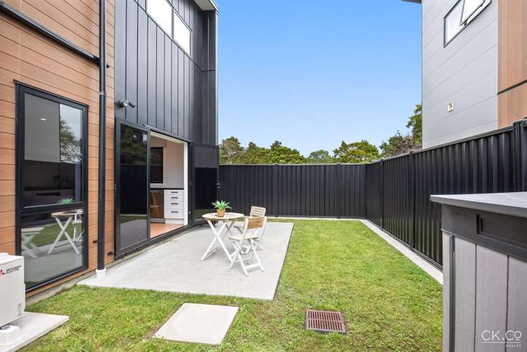 8 Aston Crescent Wallaceville_13