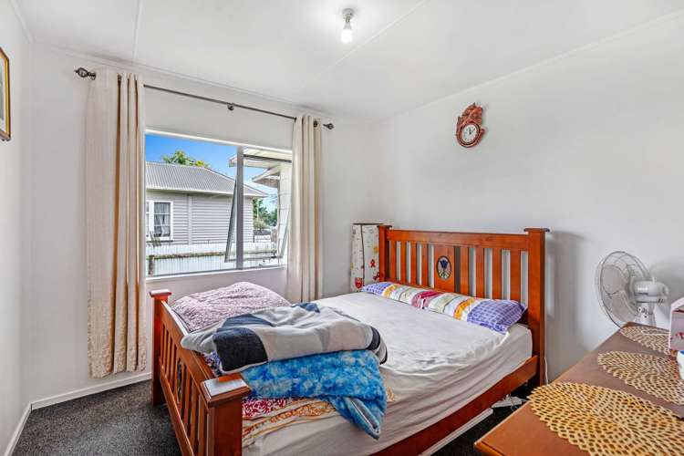 14 Guy Avenue Levin_13