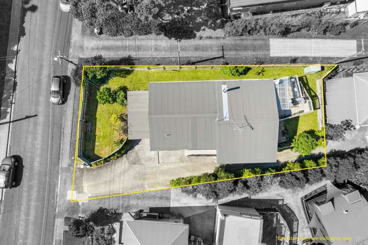 1/24 Colmar Road Mellons Bay_28