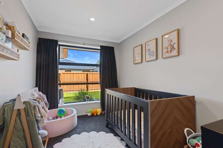 57 Quinn Crescent Woodend_10