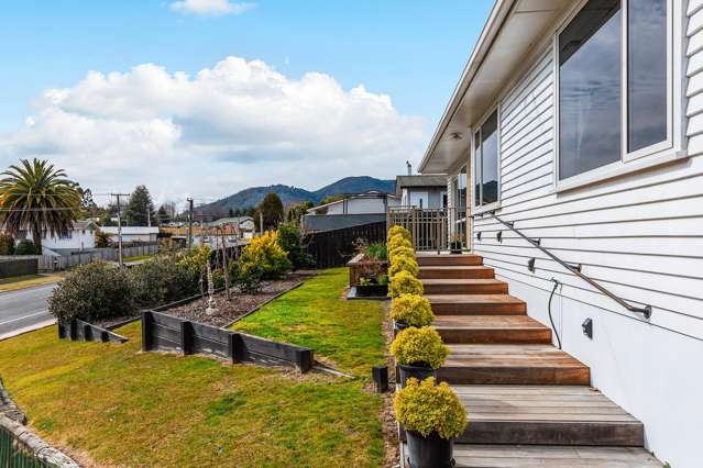 87 Taharepa Road Hilltop_3