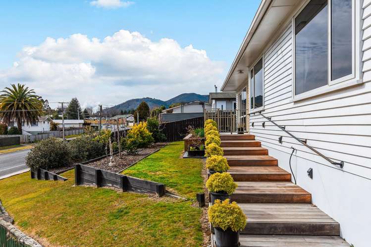 87 Taharepa Road Hilltop_3