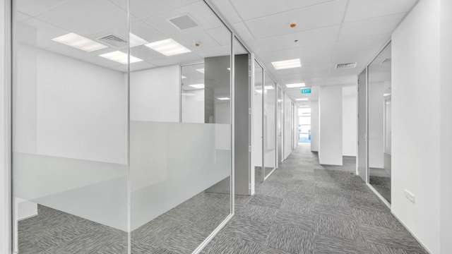 Unit B6, 92 Russley Road Russley_1