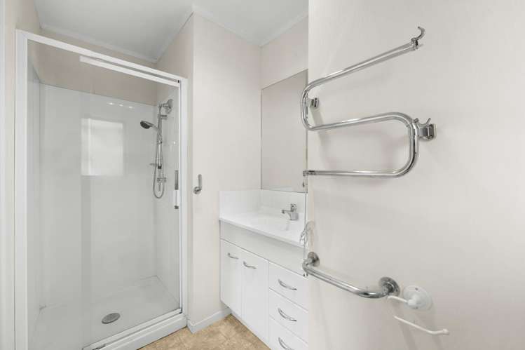 109 Pooks Road Ranui_23