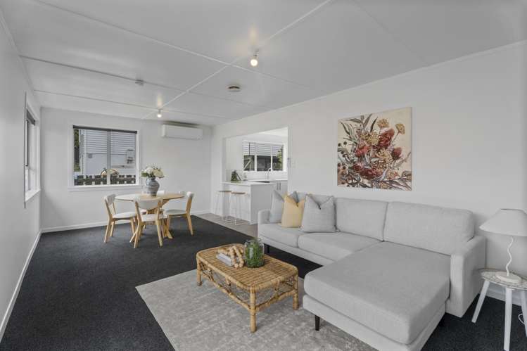 7 York Crescent Westown_2