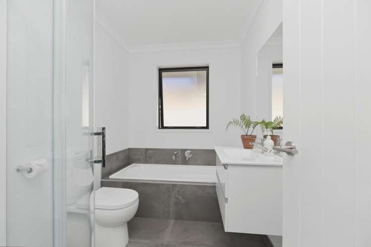 29 Pakanga Grove Pyes Pa_14