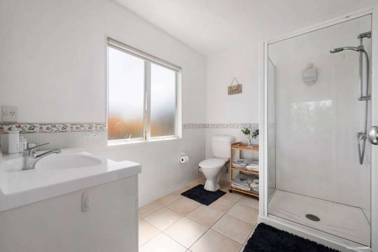 2/47 Fields Parade Oteha_10