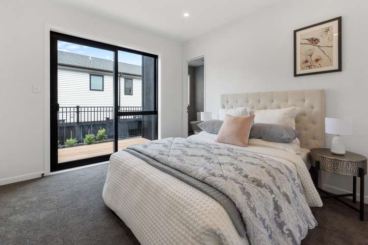 8 Kikorangi Drive Wainui_18