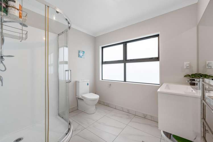 2 Lumbarda Drive Kumeu_12