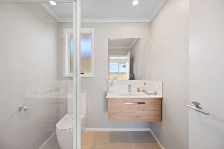 16 Kohekohe Drive Owhata_9