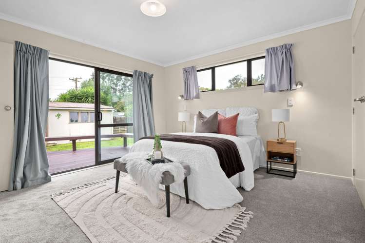 66 Southsea Crescent Silverdale_9