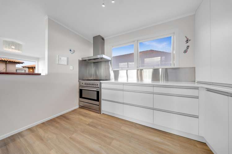 3 The Parade Bucklands Beach_10