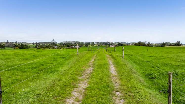 165 Oxford Road Okato_19