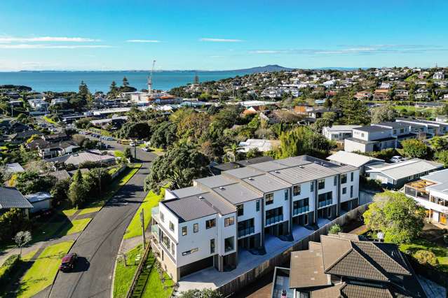 One of Five New Coastal Townhouses – Walk to Beach
