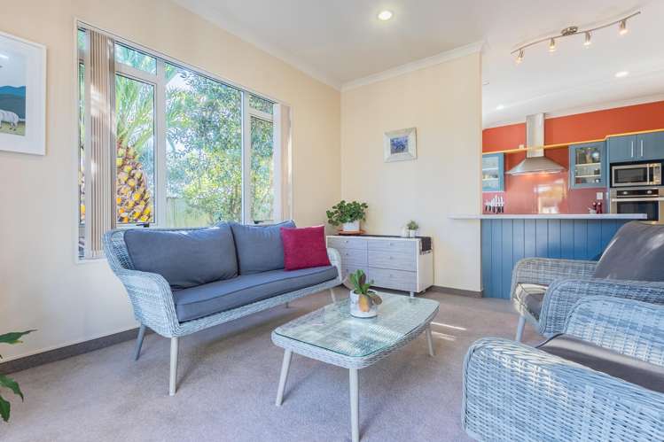 43 Quadrant Heights Paraparaumu_10