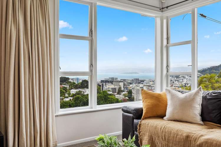 8 Durham Crescent Aro Valley_1