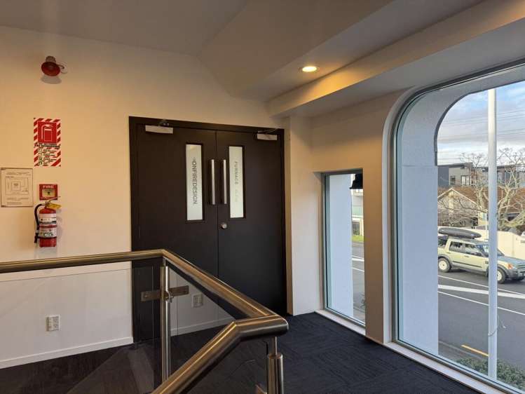 2D Burns Avenue Takapuna_15