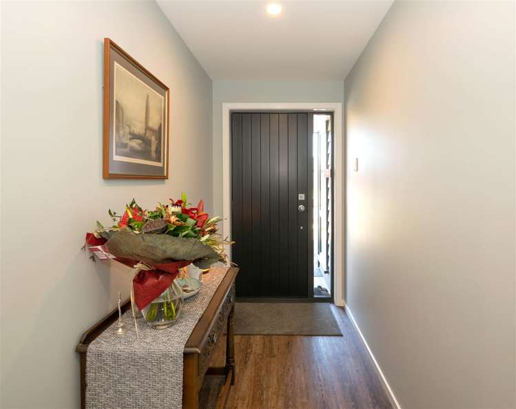 14 Catalina Crescent Burleigh_10